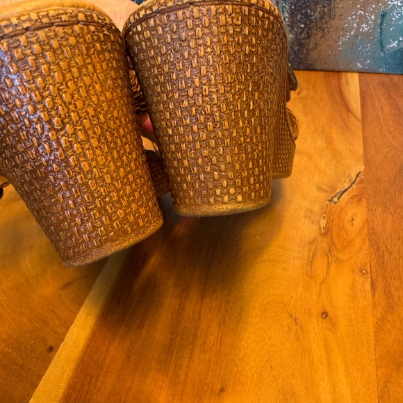 b.o.c. Born Concept Woven Platform Wedges – Size 9 (EUC) - Picture 16 of 16